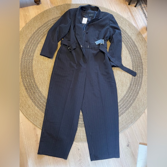 New With Tags ELOQUII Navy Pinstripe Belted Jumpsuit size 20 - Picture 6 of 11